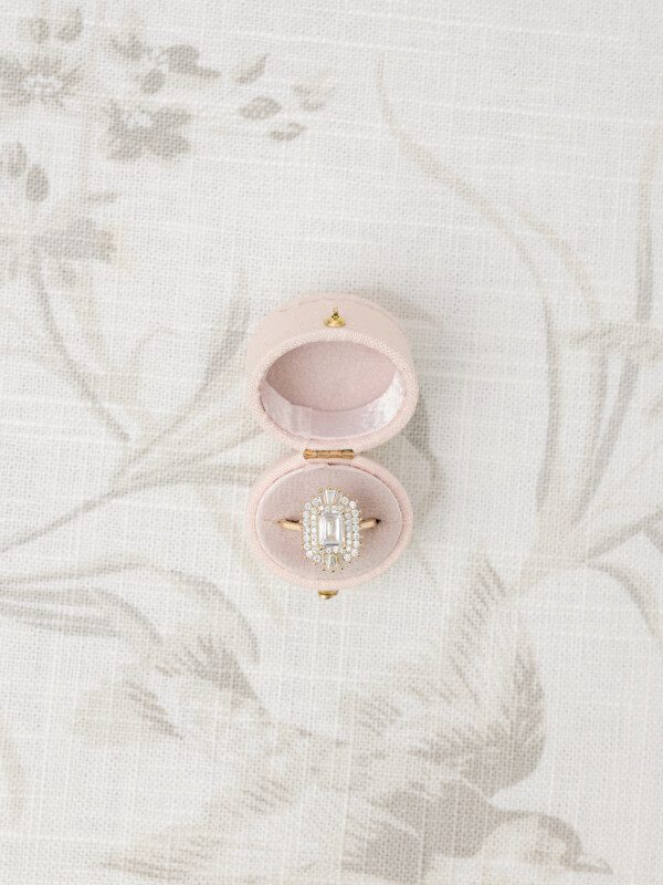 Touch of Blush Oval Ring Box with CLasp